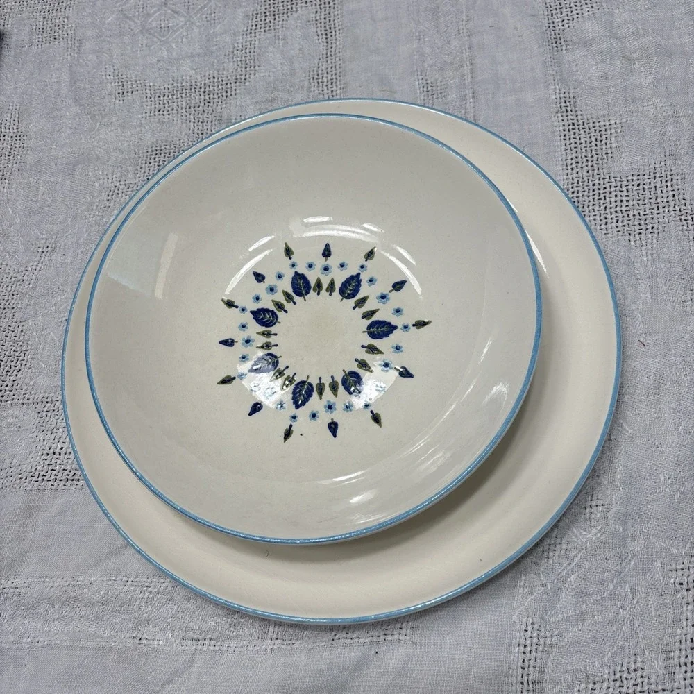 VTG  MCM Kitchen Serving Bowl & 12